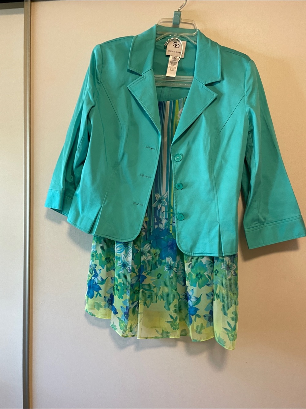 Sandra Darren Quarter Sleeve Blazer and skirt set.